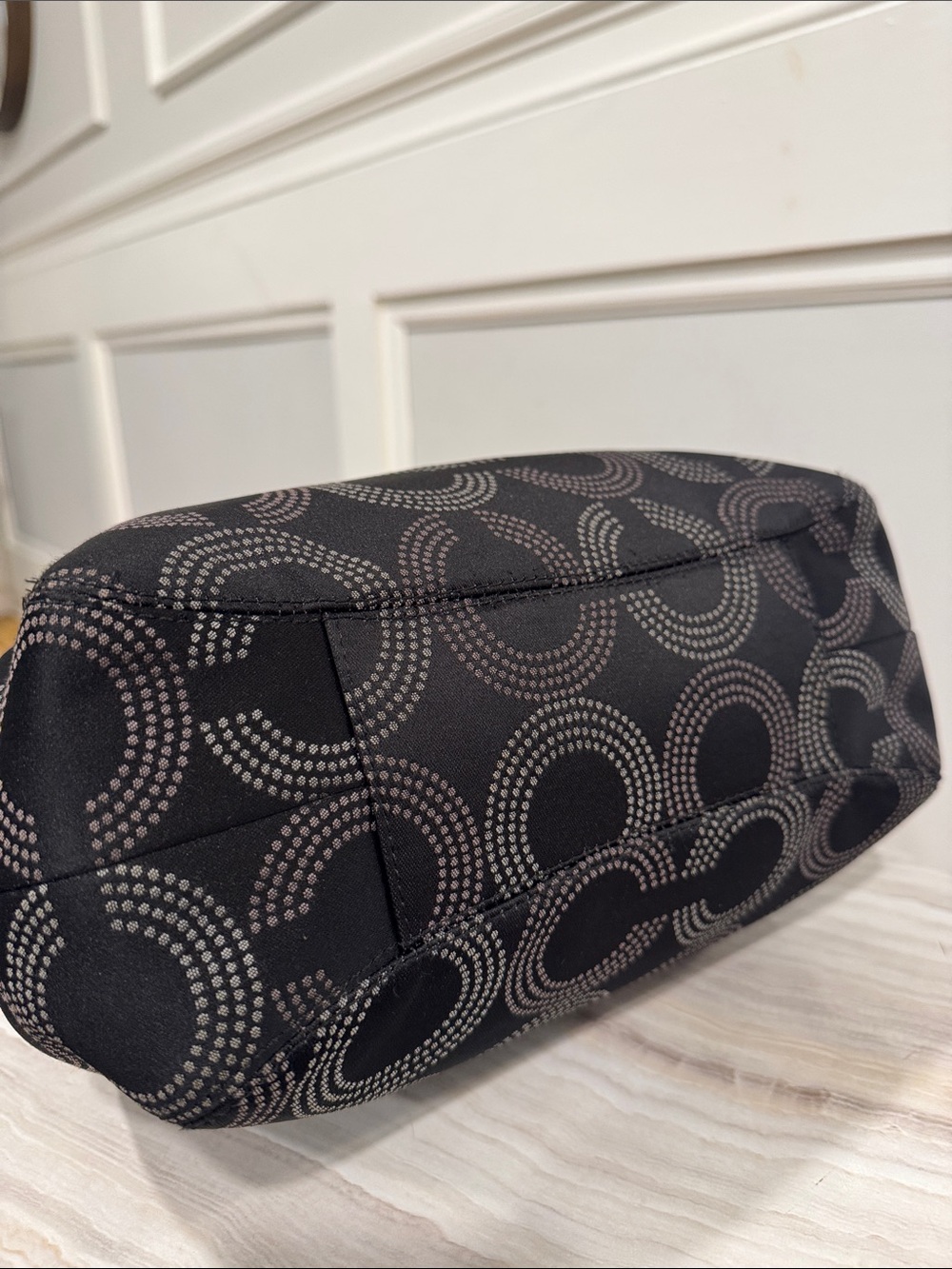 Coach Bag Ashley Dotted Op Art Black Signature Logo Hobo Shoulder Bag - Picture 9 of 17